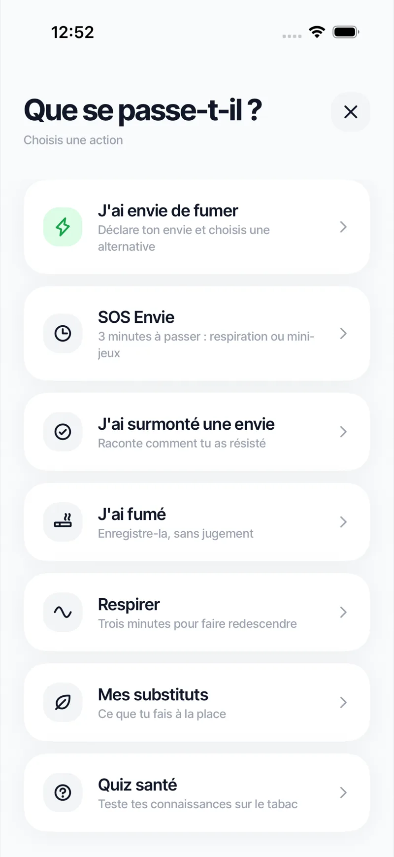 Écran « Que se passe-t-il ? » d'Ash listant les actions possibles : j'ai envie de fumer, SOS Envie, j'ai surmonté une envie, j'ai fumé, respirer.