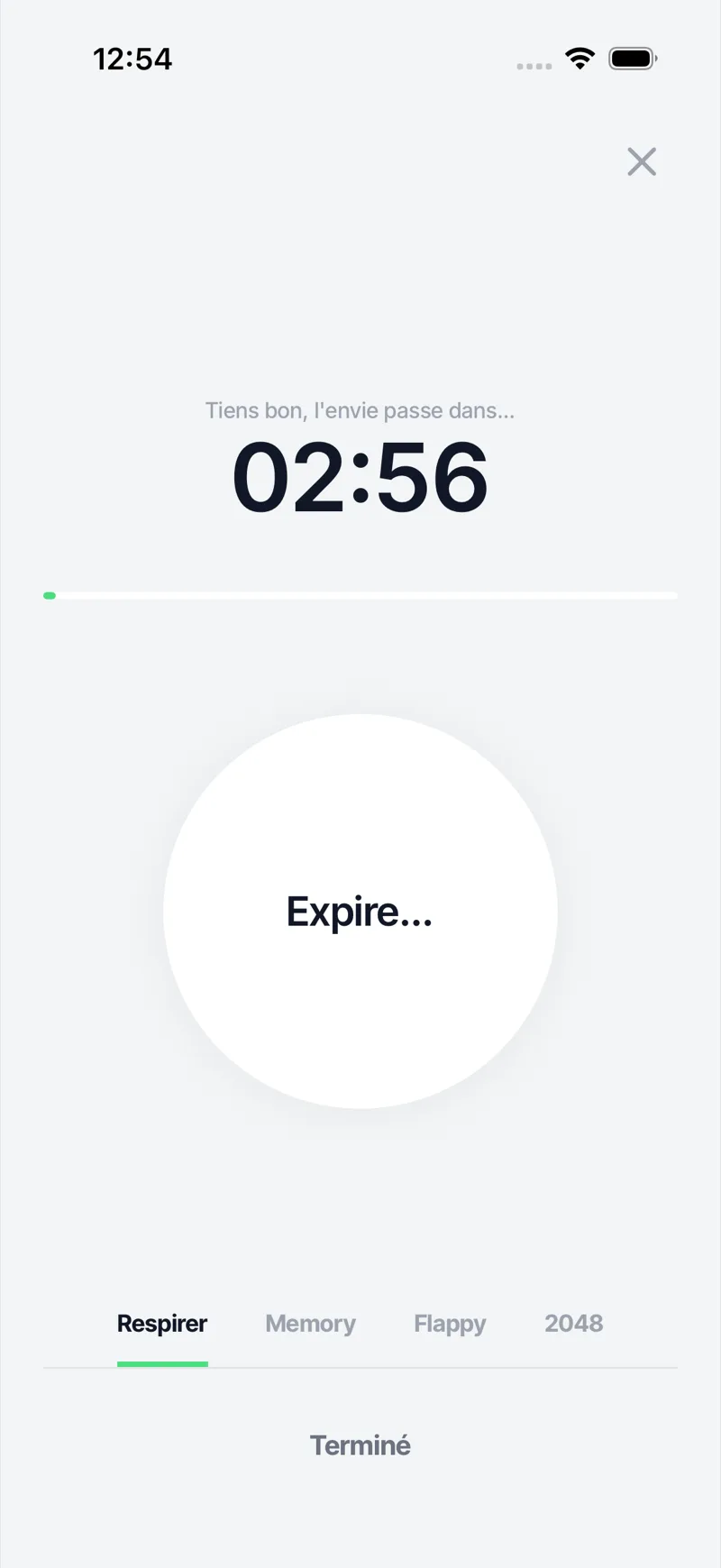 Écran SOS Envie d'Ash : compte à rebours de 2 minutes 56 et cercle de respiration guidée affichant « Expire… ».